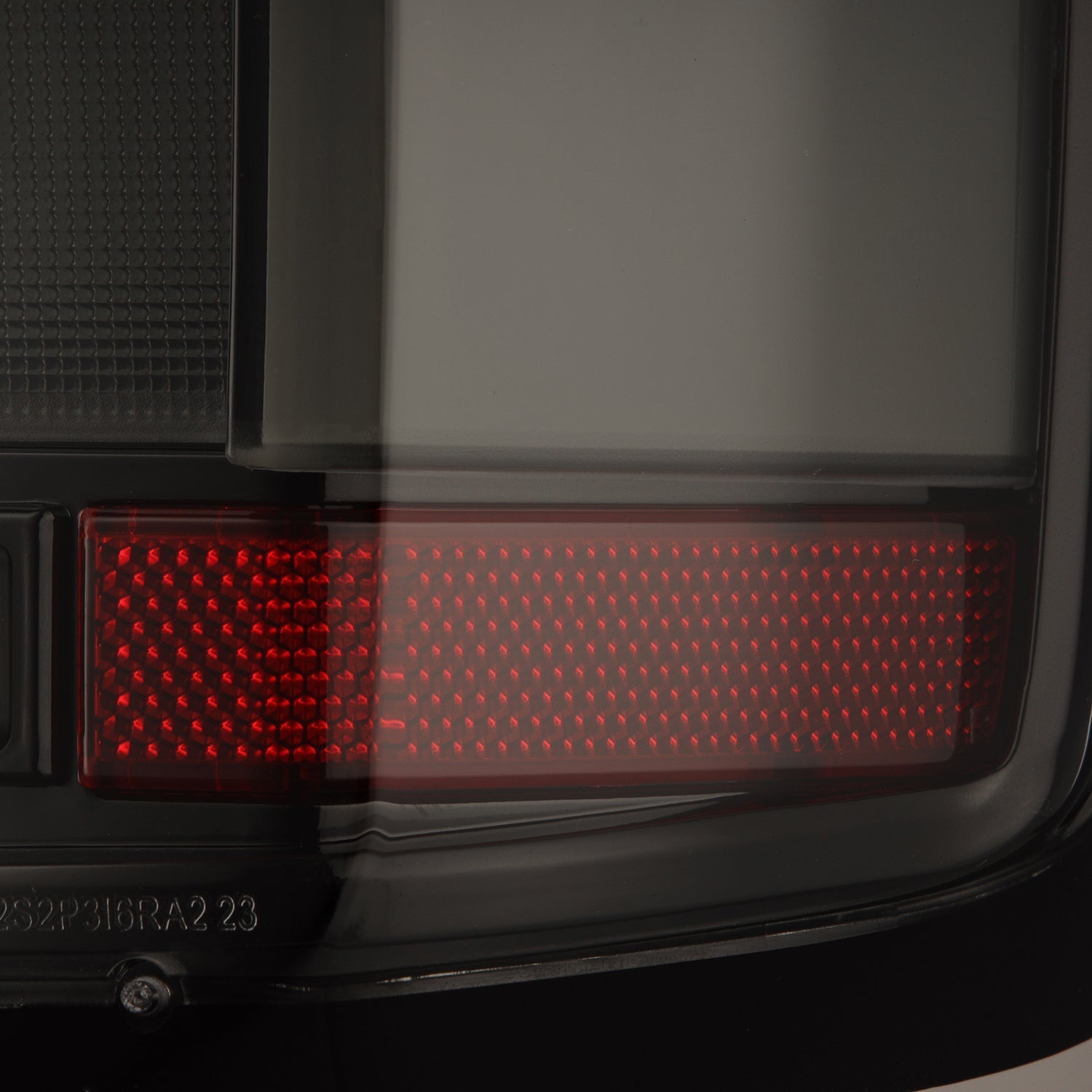 19-26 Chevrolet Silverado 1500 / 20-26 Silverado 2500HD/3500HD LUXX-Series LED Tail Lights Alpha-Black