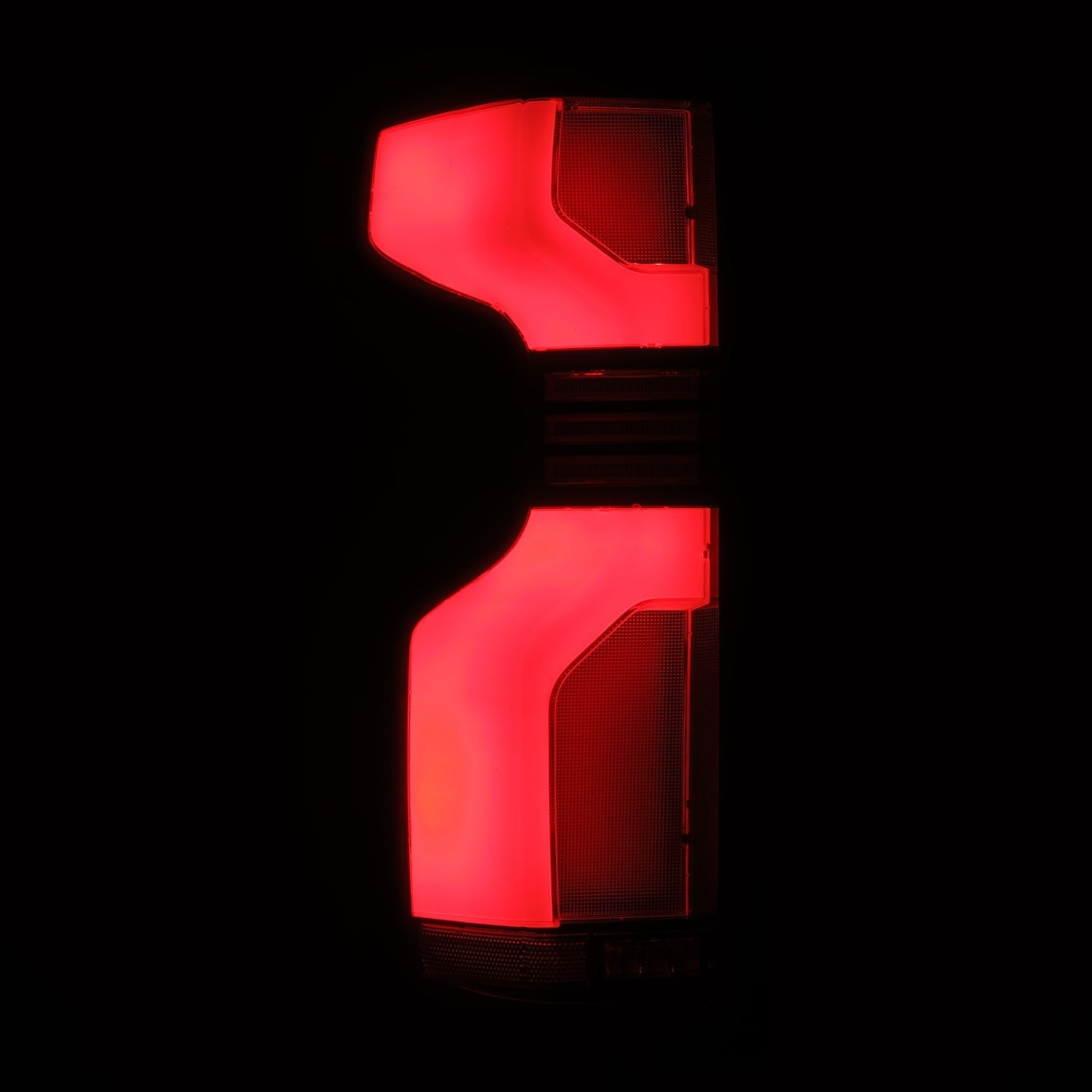 19-26 Chevrolet Silverado 1500 / 20-26 Silverado 2500HD/3500HD LUXX-Series LED Tail Lights Black-Red