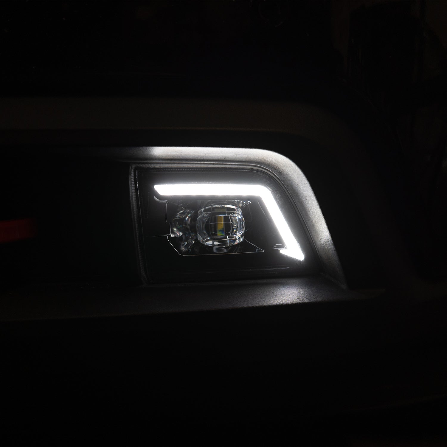 19-23 Chevrolet Silverado 1500/20-23 Chevrolet Silverado 2500HD/3500HD DoubleTap Dual Color LED Projector Fog Lights