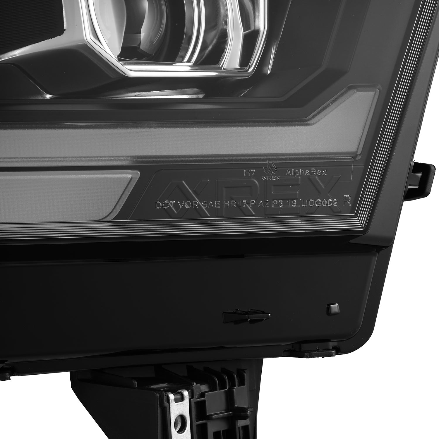 19-24 Ram 1500 (MK II 2500 Style) PRO-Series Halogen Projector Headlights Black