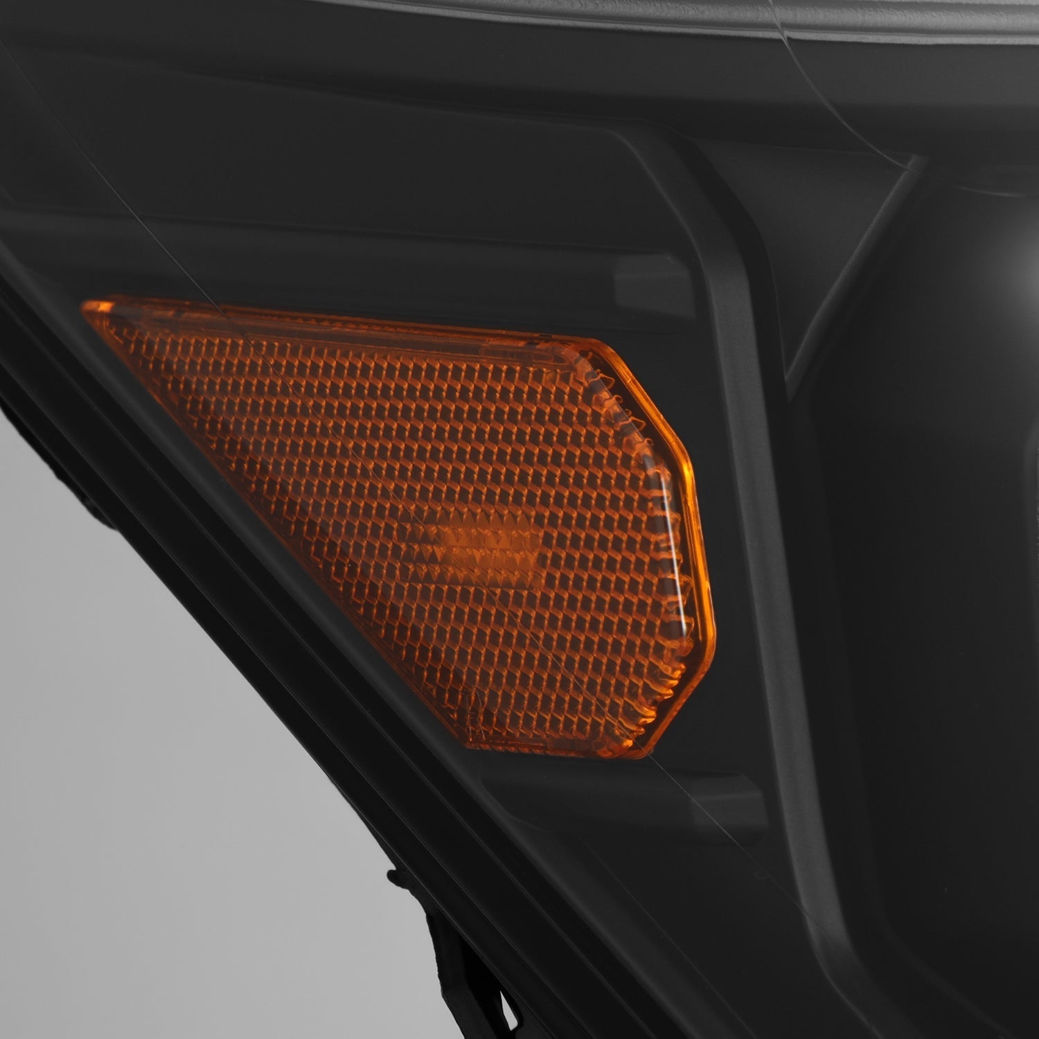 24-26 Toyota Tacoma / 25-26 4Runner OG-Style LUXX-Series LED Projector Headlights Black