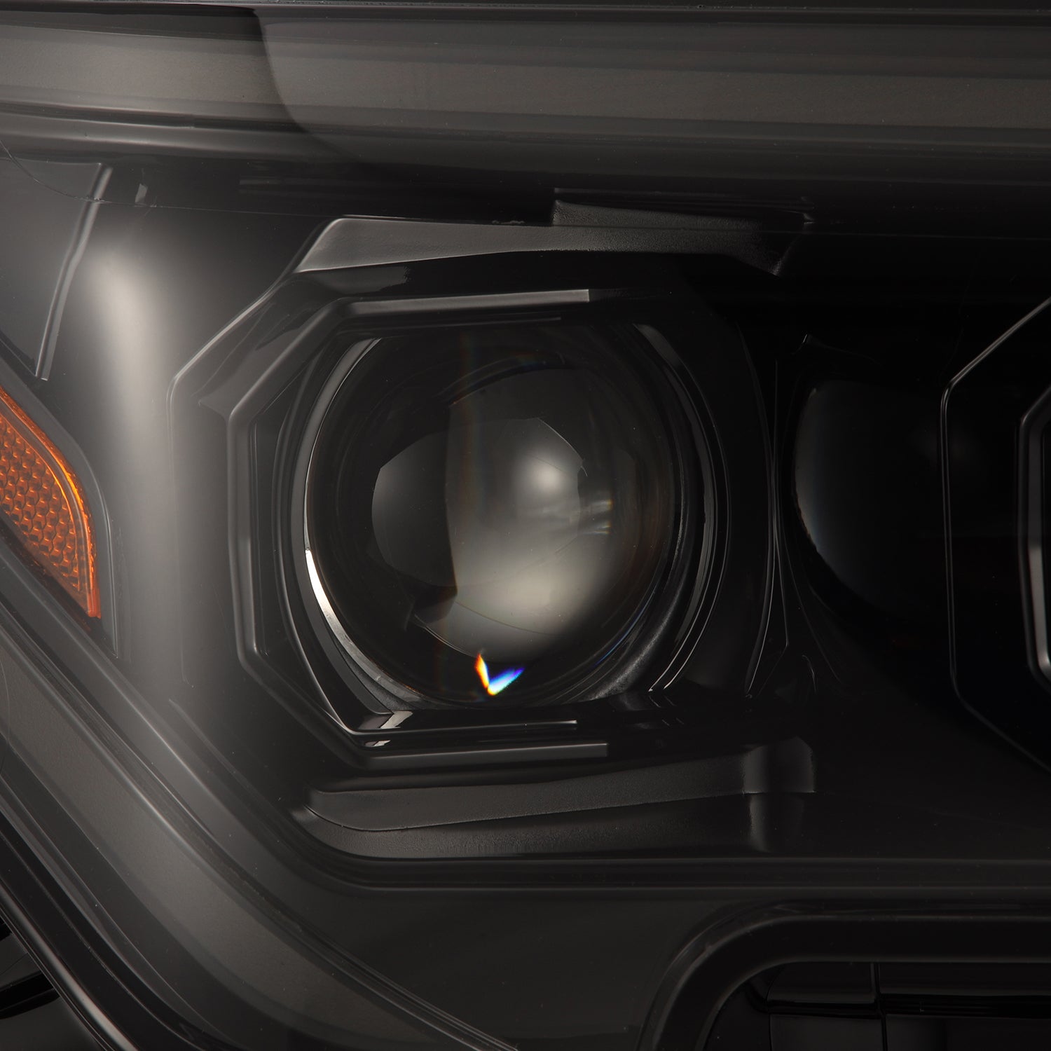 24-26 Toyota Tacoma / 25-26 4Runner LUXX-Series LED Projector Headlights Alpha-Black
