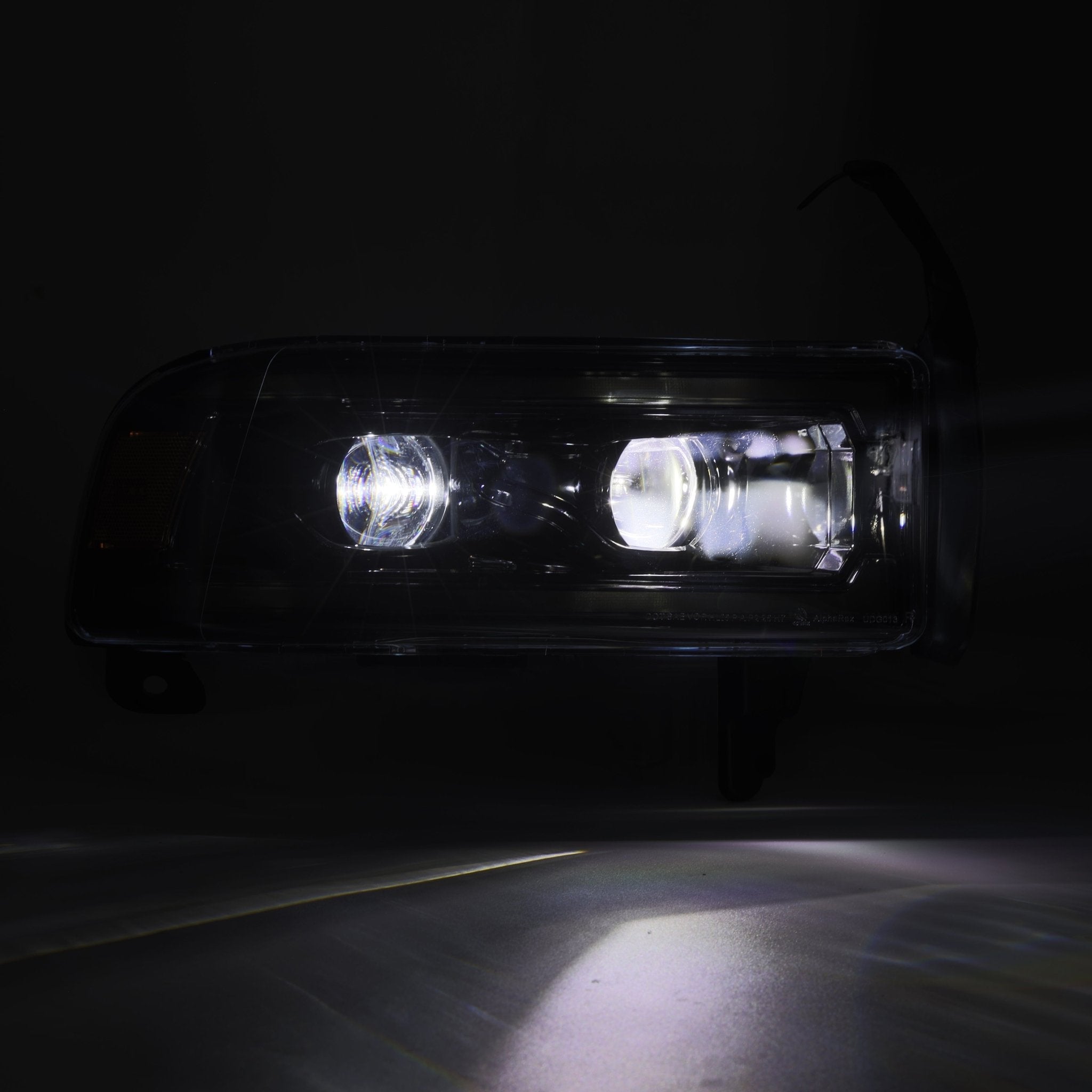 94-01 Dodge Ram 1500/94-02 Ram 2500/3500 LUXX-Series LED Headlights Alpha-Black