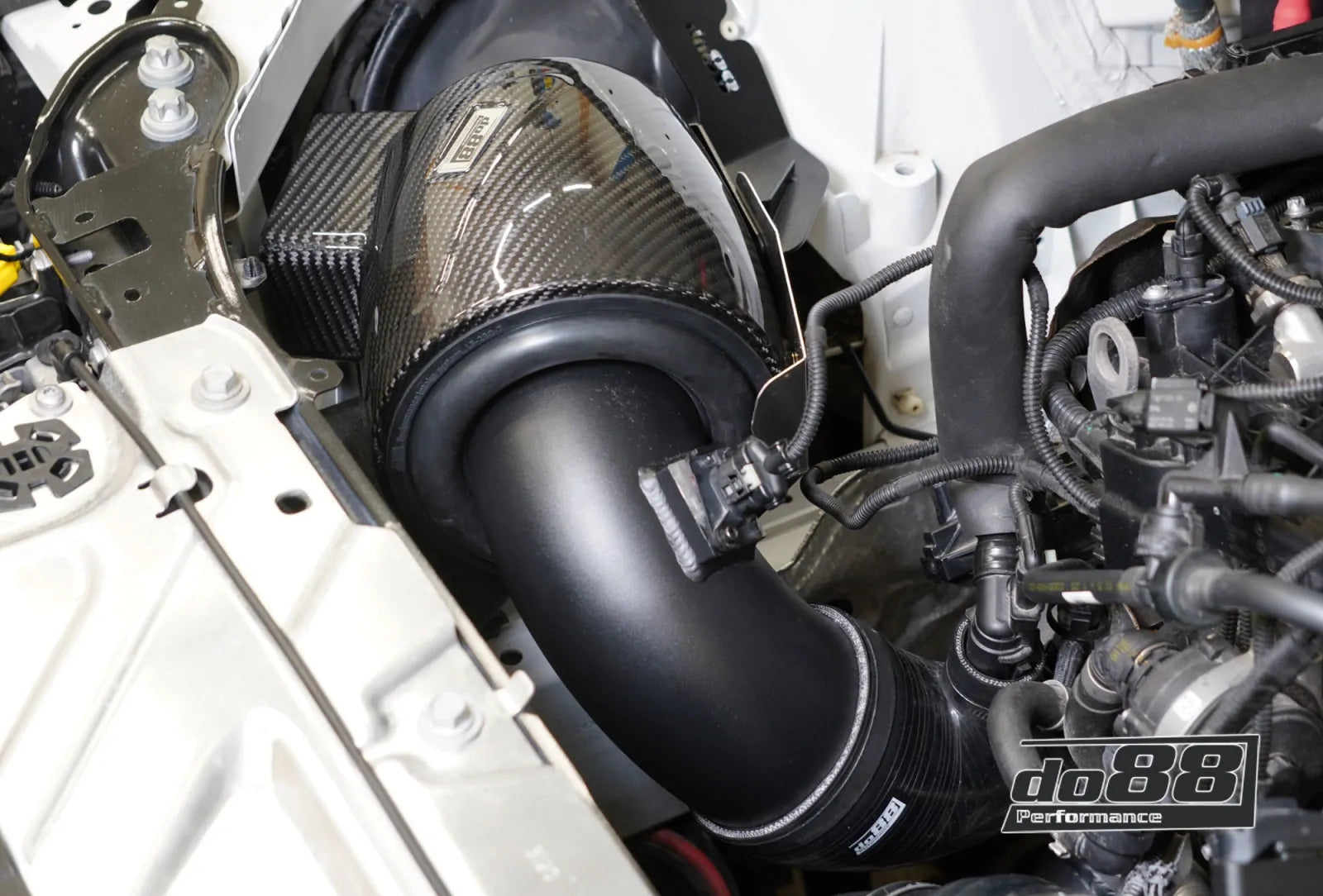 BMW G20/G21 (B48) Carbon Intake System - do88 LF-250