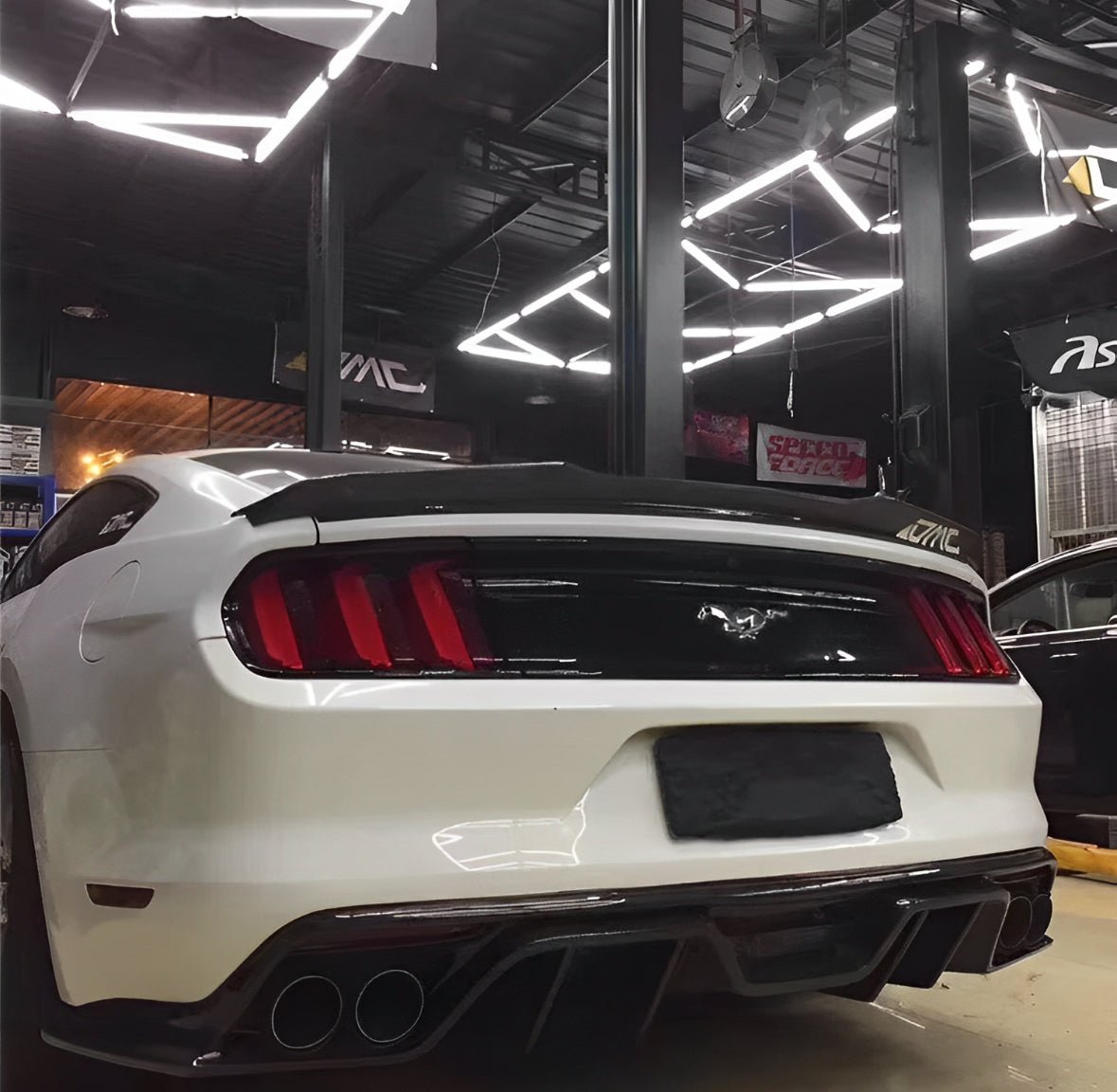 Ford Mustang (15 - 19) Carbon Fibre Rear Diffuser