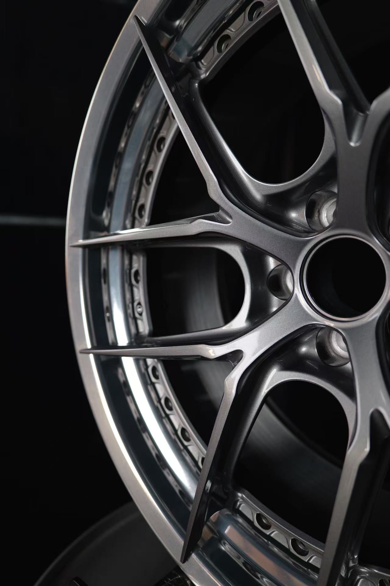 Custom Forged WWC RoyalMesh 2-Piece Wheel