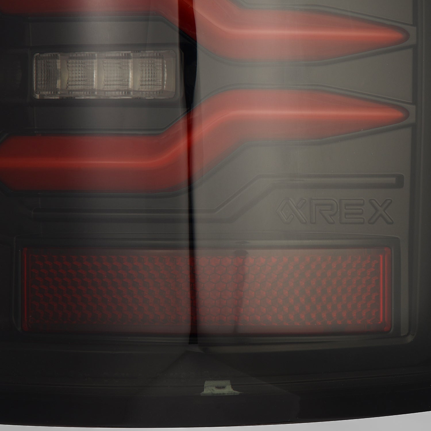 07-08 Dodge Ram 1500/07-09 Dodge Ram 2500/3500 Truck LUXX-Series LED Tail Lights Black-Red