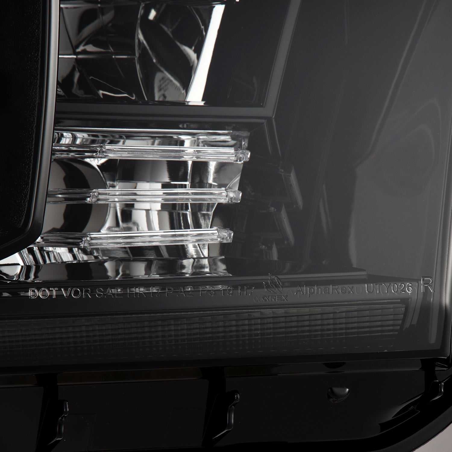 07-13 Toyota Tundra/08-17 Toyota Sequoia MK II LUXX-Series LED Crystal Headlights Alpha-Black (Without Level Adjuster)