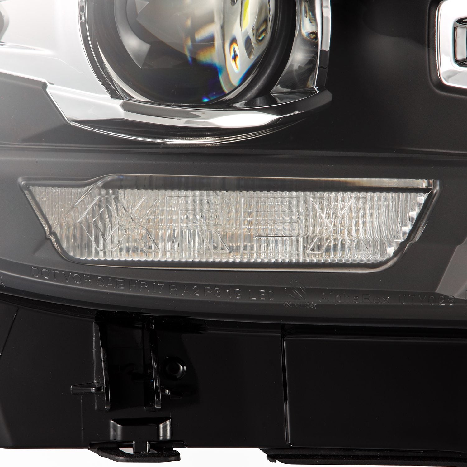 16-23 Toyota Tacoma MK II LUXX-Series LED Projector Headlights Black