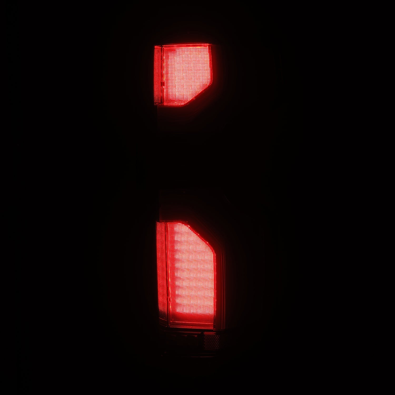 19-26 Chevrolet Silverado 1500 / 20-26 Silverado 2500HD/3500HD LUXX-Series LED Tail Lights Alpha-Black