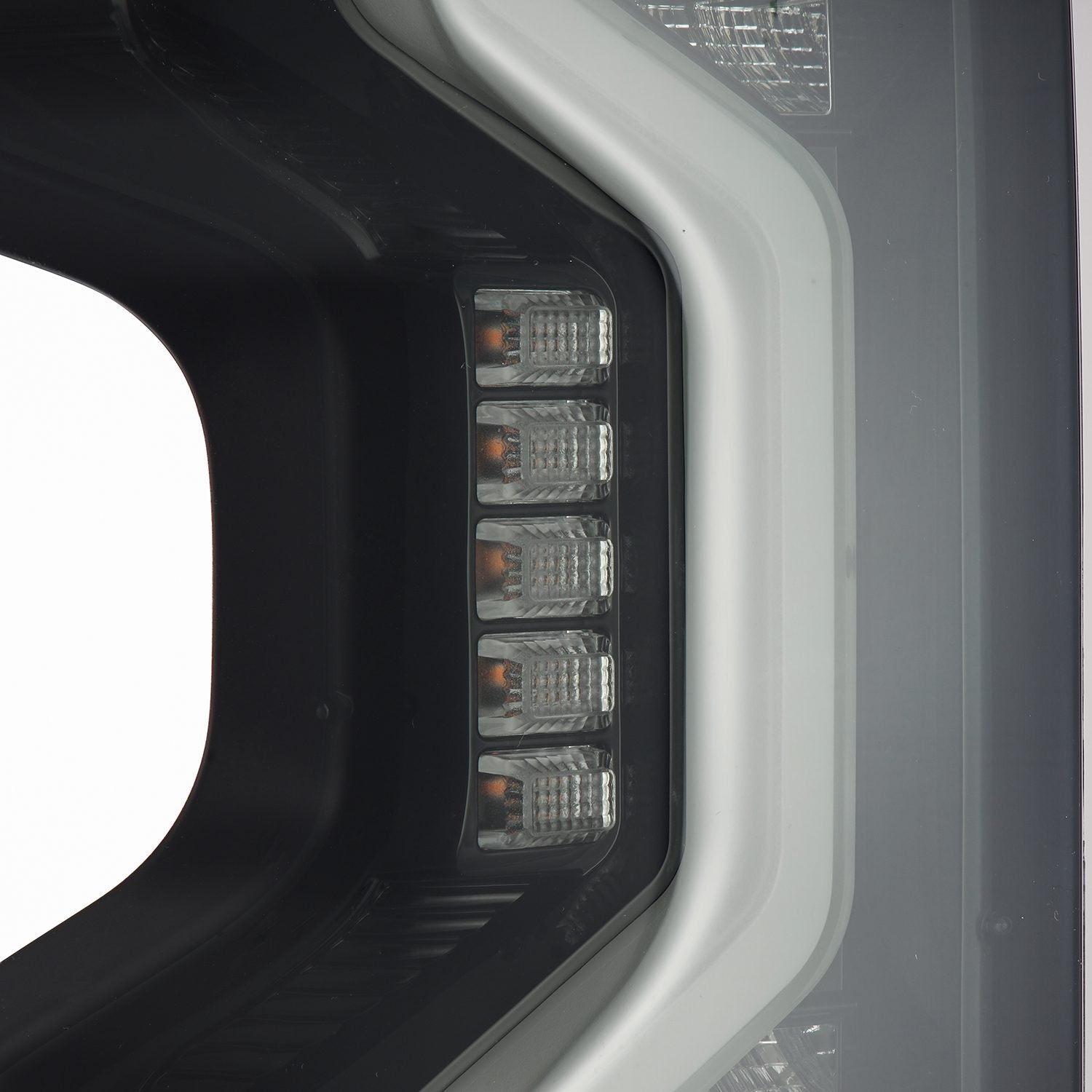 19-25 Chevrolet Silverado 1500 / 20-25 Silverado 2500HD/3500HD PRO-Series LED Tail Lights Jet Black