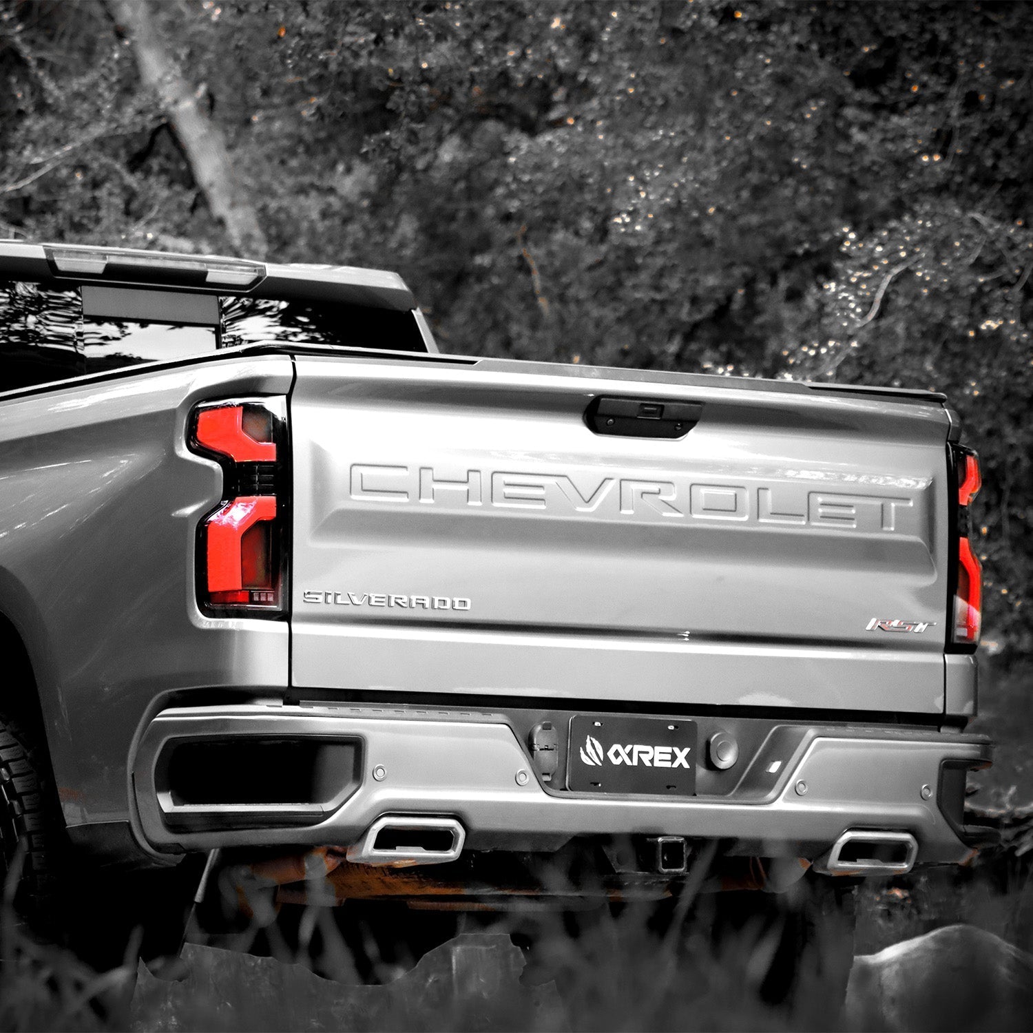19-26 Chevrolet Silverado 1500 / 20-26 Silverado 2500HD/3500HD LUXX-Series LED Tail Lights Alpha-Black