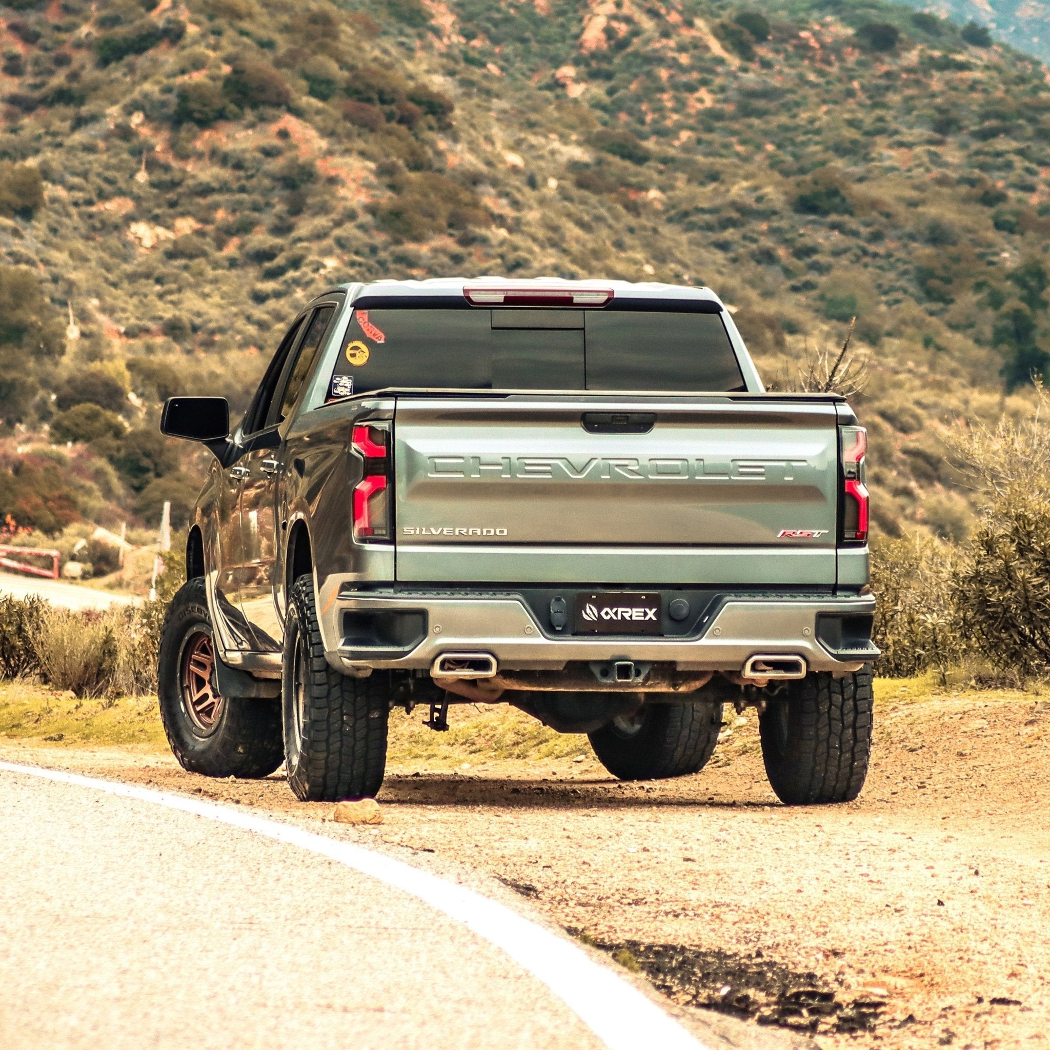 19-26 Chevrolet Silverado 1500 / 20-26 Silverado 2500HD/3500HD LUXX-Series LED Tail Lights Alpha-Black