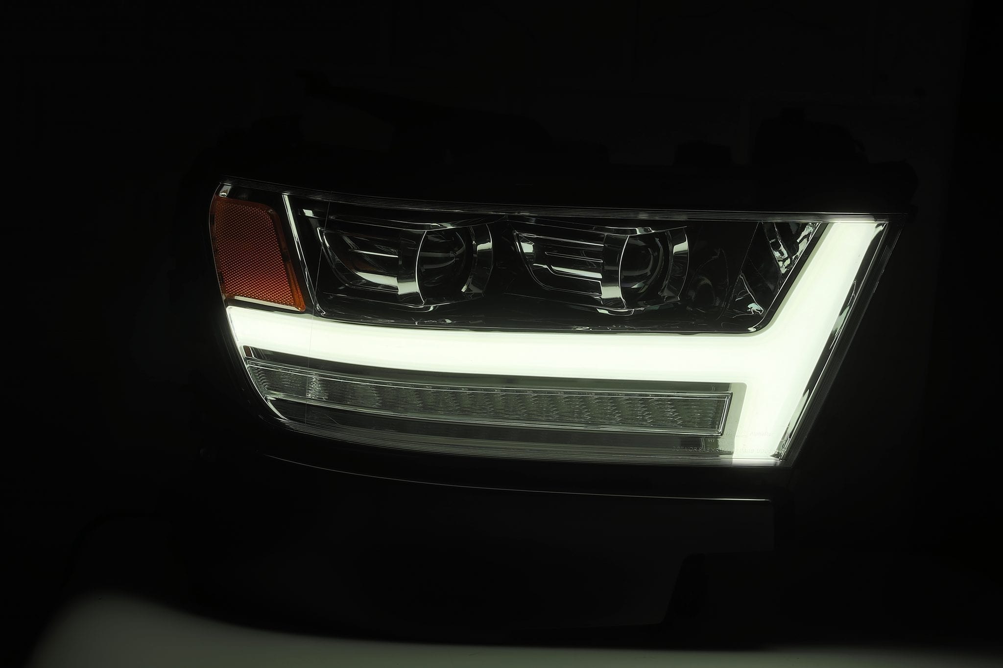 19-24 Ram 1500 PRO-Series Halogen Projector Headlights Chrome