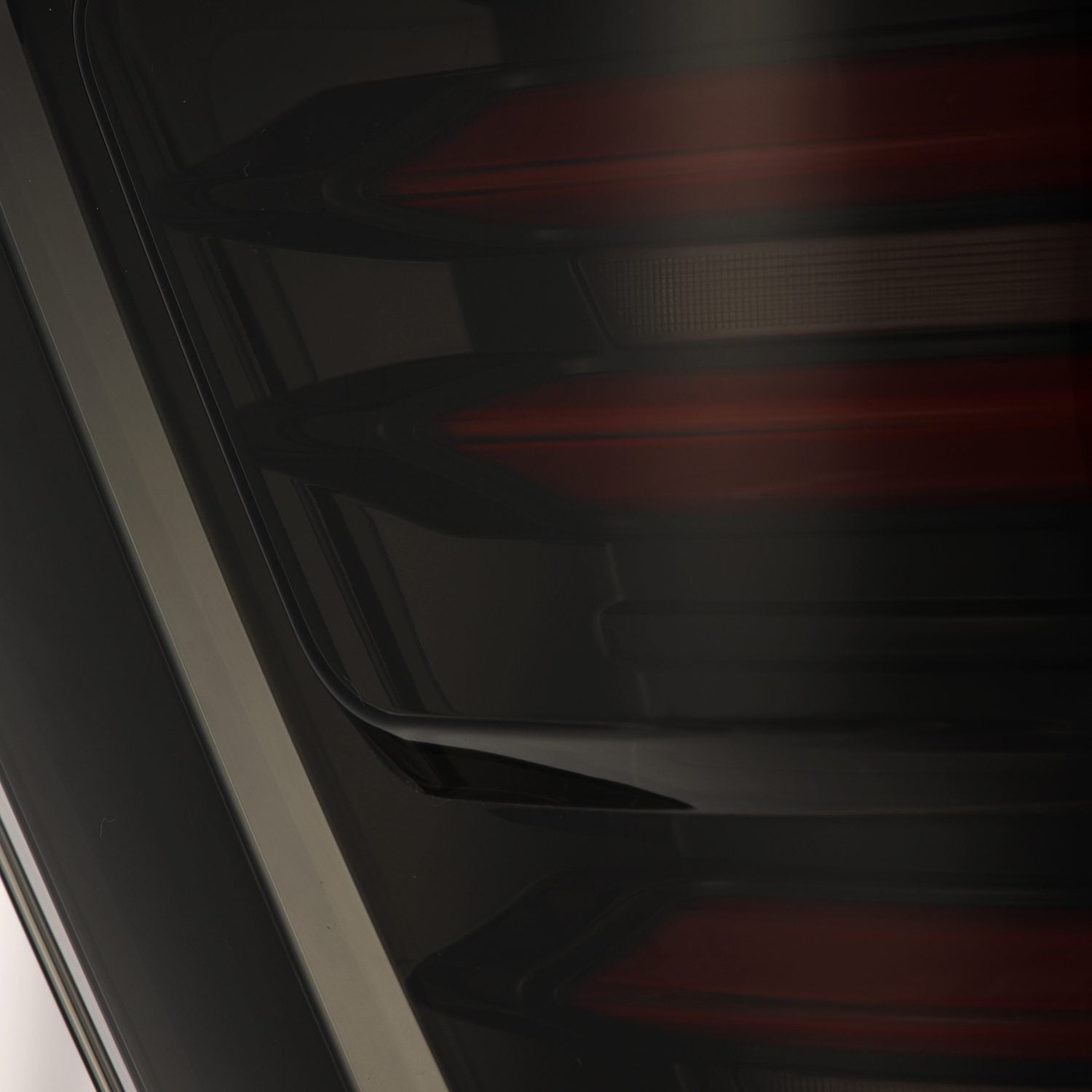21-23 Ford F150/F150 Raptor LUXX-Series LED Tail Lights Black-Red