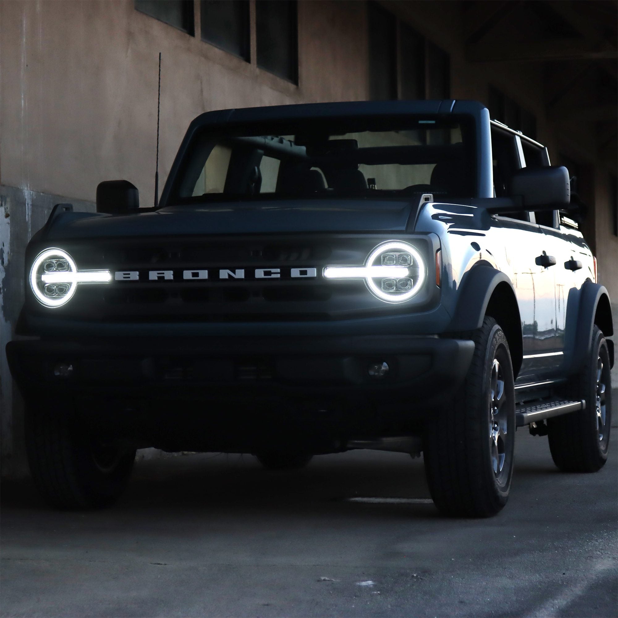 21-26 Ford Bronco / 22-26 Ford Bronco Raptor NOVA-Series LED Projector Headlights Alpha-black