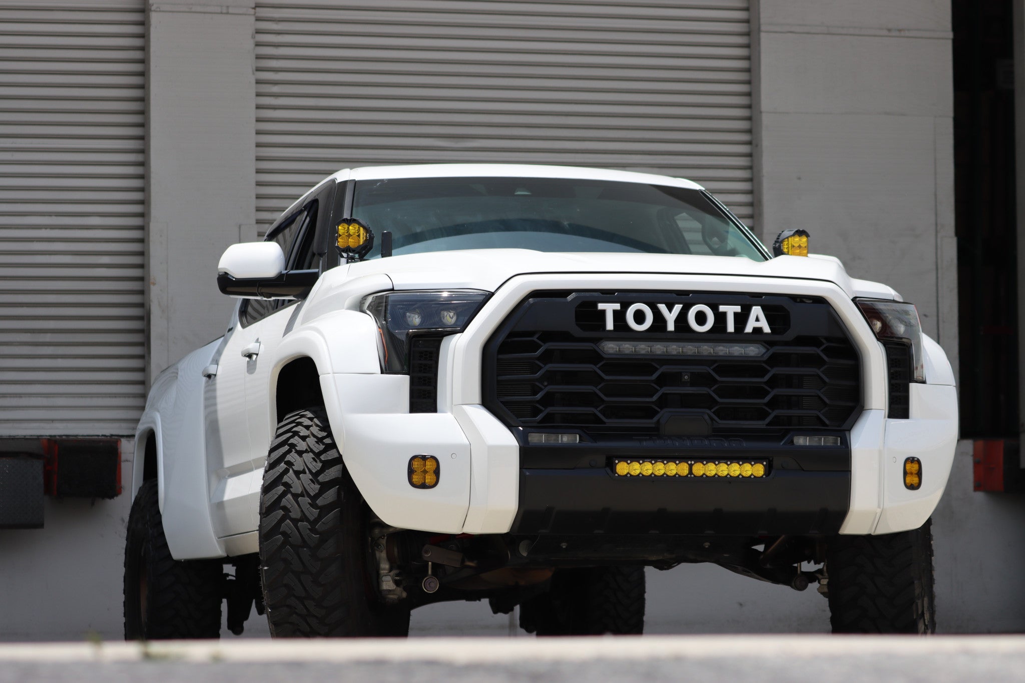 22-26 Toyota Tundra/Sequoia LUXX-Series LED Projector Headlights Black