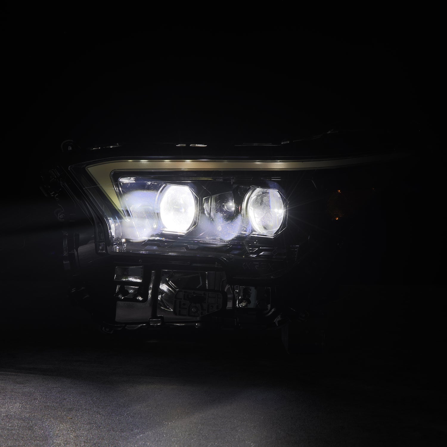24-26 Toyota Tacoma / 25-26 4Runner OG-Style LUXX-Series LED Projector Headlights Alpha-Black