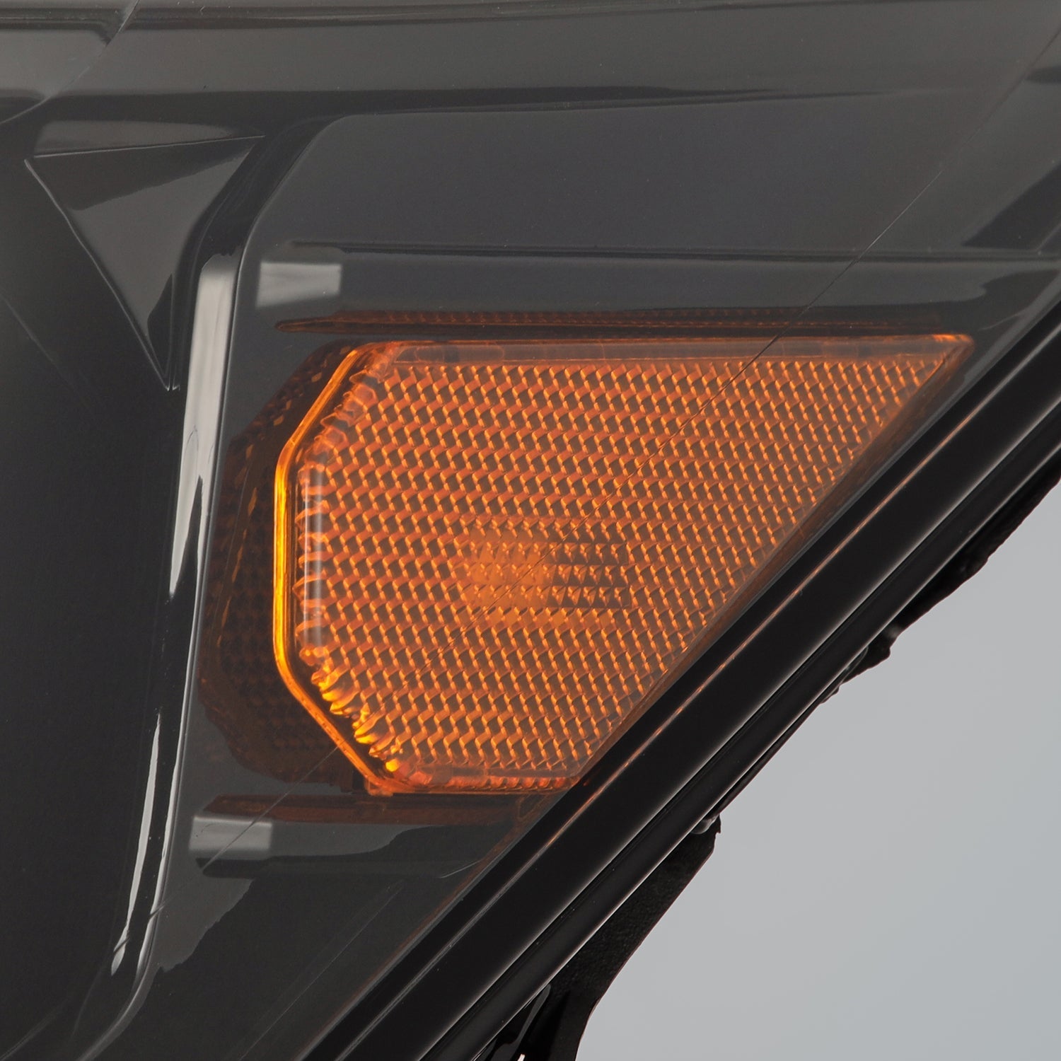 24-26 Toyota Tacoma / 25-26 4Runner OG-Style LUXX-Series LED Projector Headlights Alpha-Black
