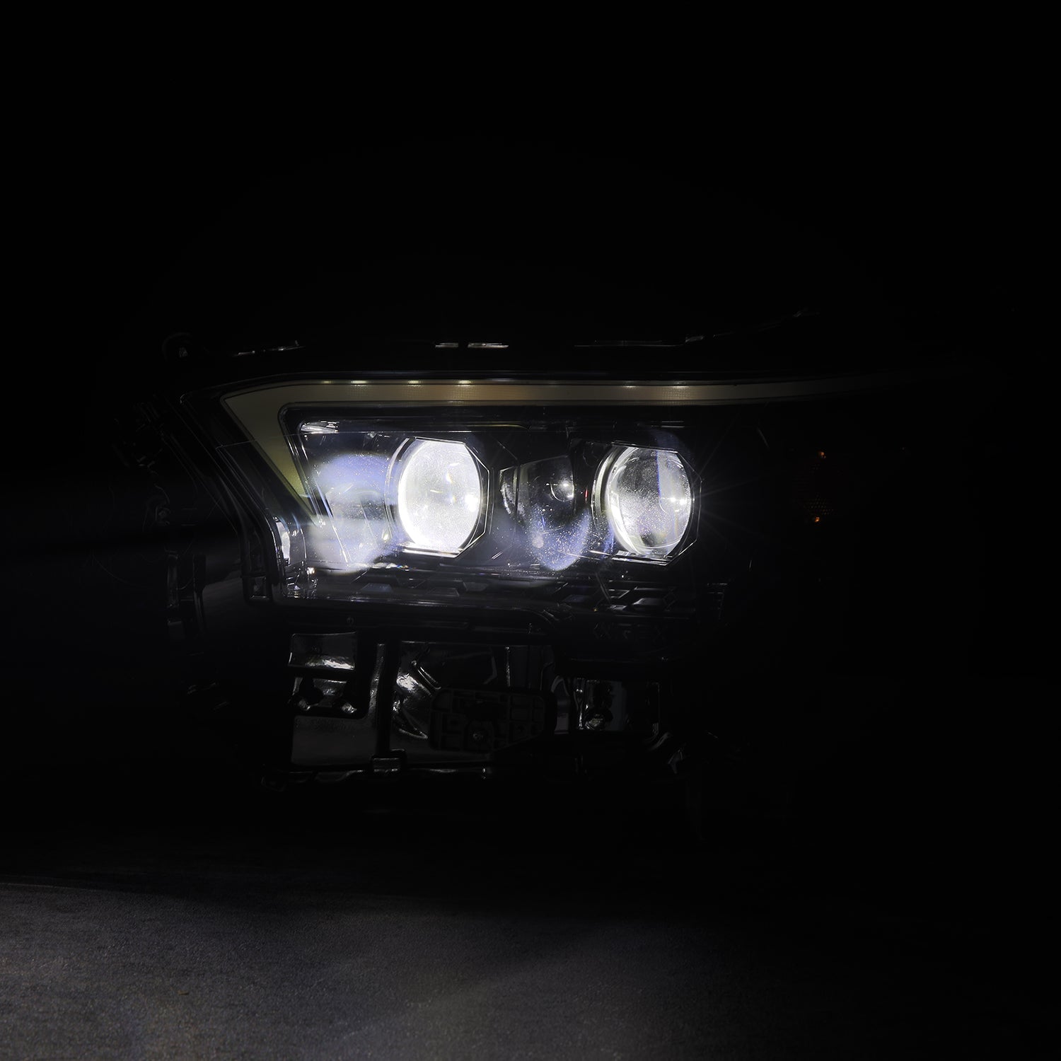 24-26 Toyota Tacoma / 25-26 4Runner OG-Style LUXX-Series LED Projector Headlights Alpha-Black