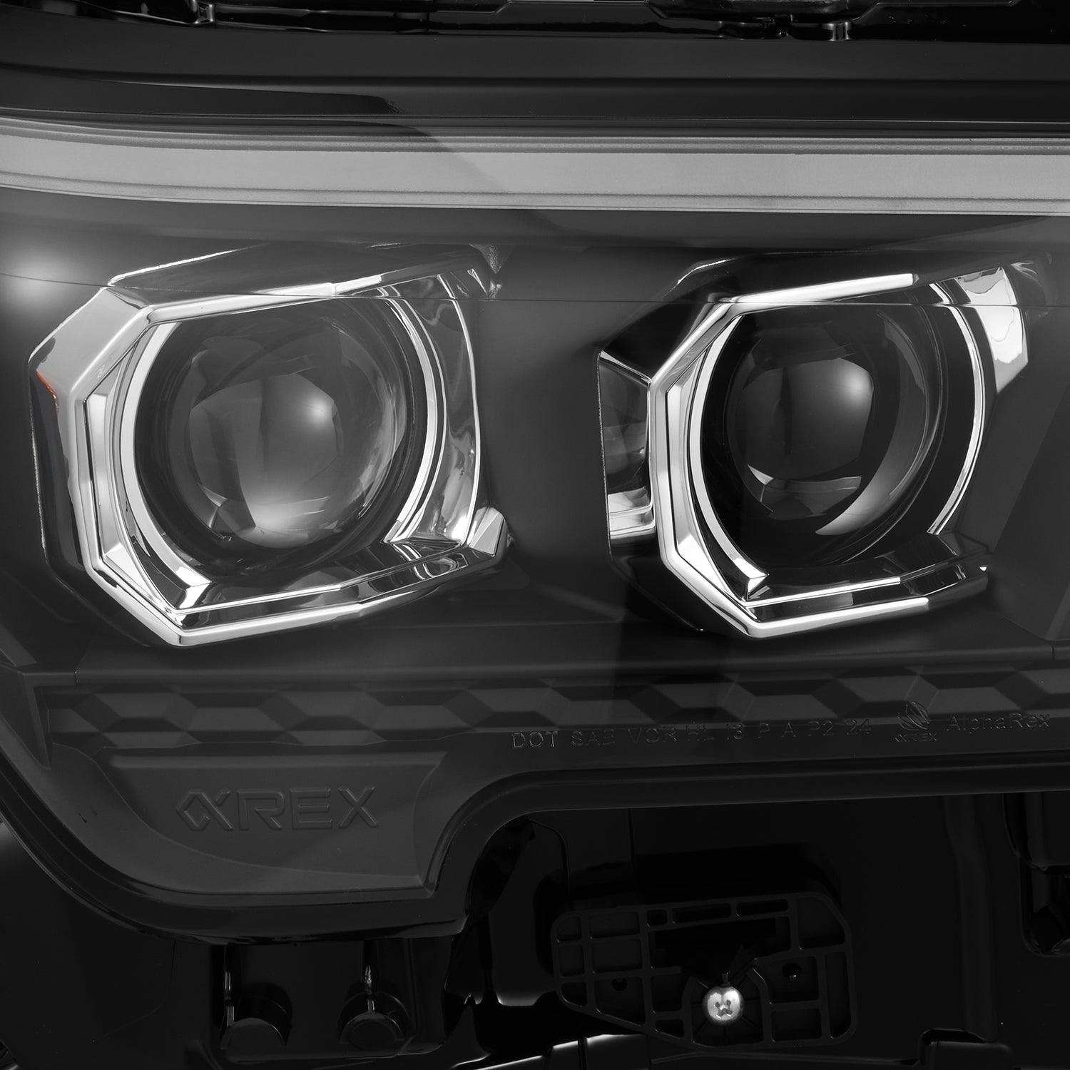 24-26 Toyota Tacoma / 25-26 4Runner OG-Style LUXX-Series LED Projector Headlights Black
