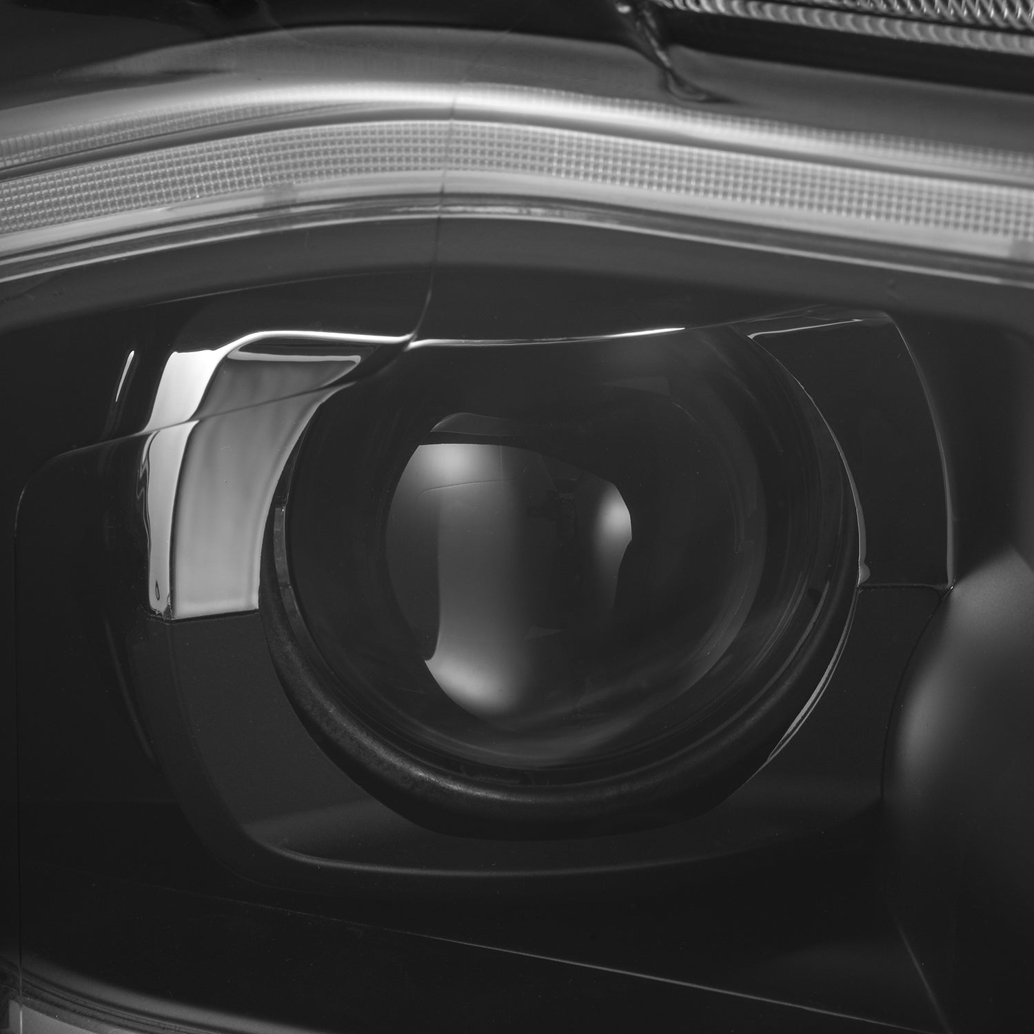 24-26 Ford Ranger / Ranger Raptor LUXX-Series LED Projector Headlights Black