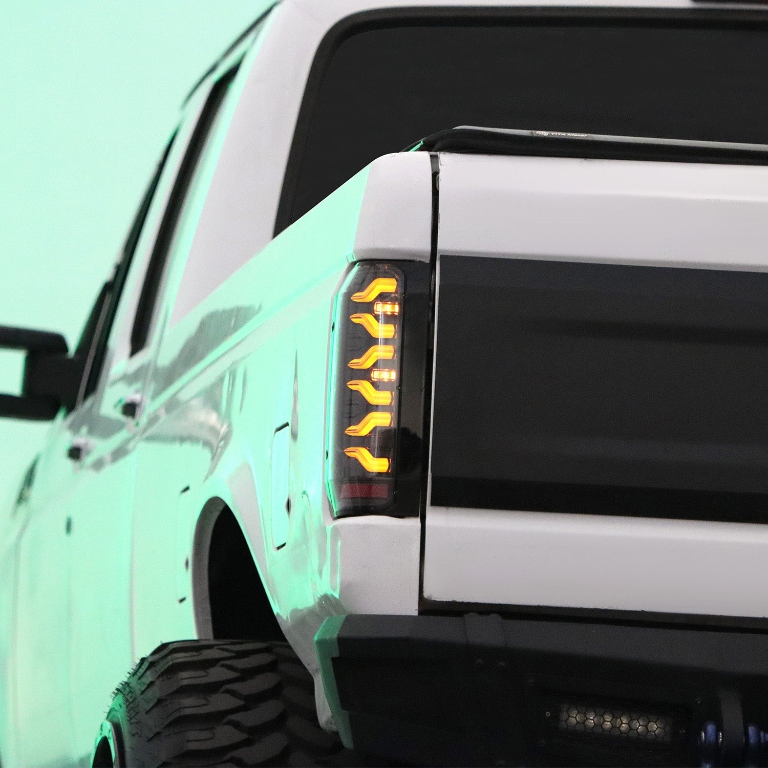 87-96 Ford F-Series/Bronco LUXX-Series LED Tail Lights Black-Red