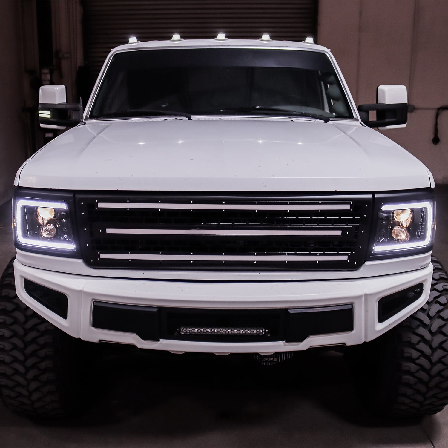 92-96 Ford F-Series/Bronco LUXX-Series LED Projector Headlights Chrome