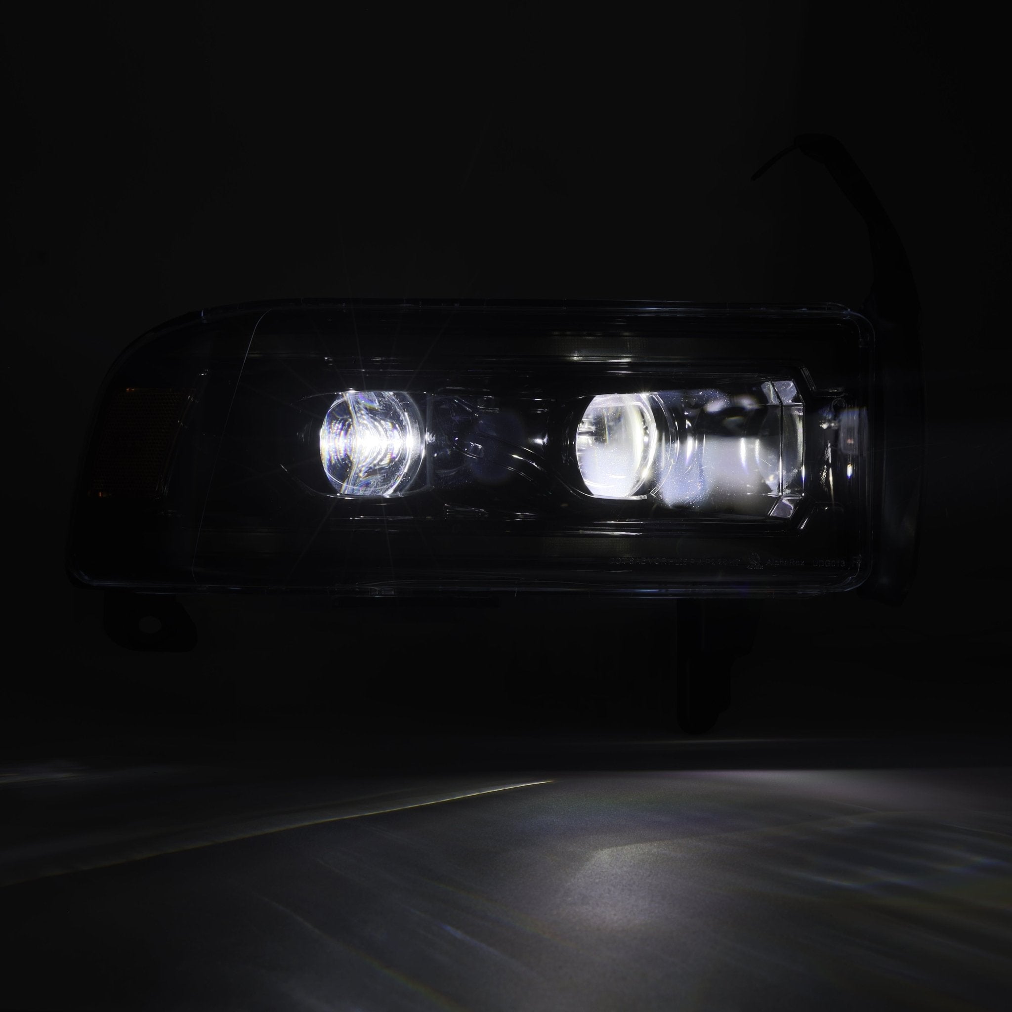 94-01 Dodge Ram 1500/94-02 Ram 2500/3500 LUXX-Series LED Headlights Alpha-Black