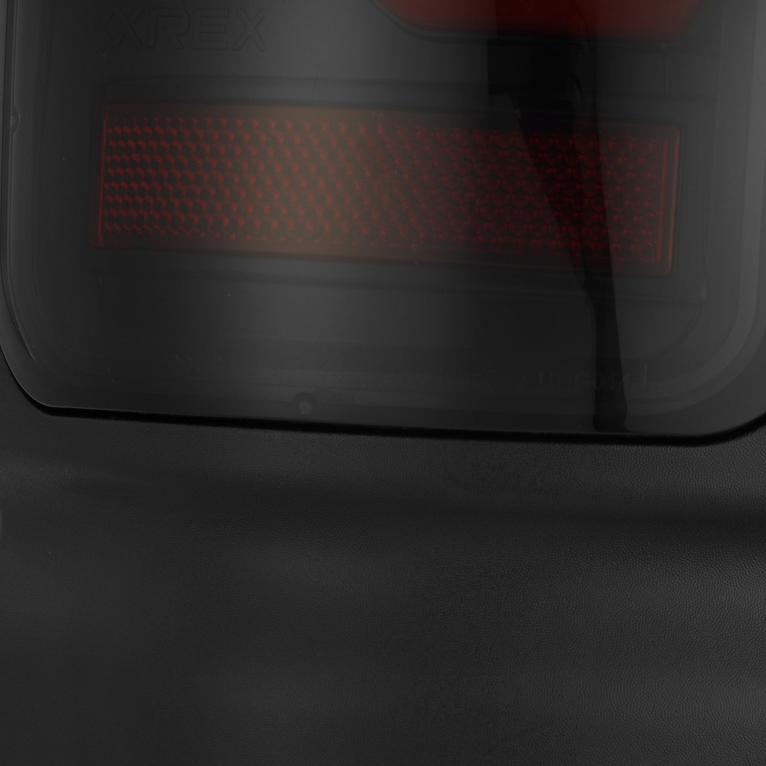 94-01 Dodge Ram 1500/94-02 Ram 2500/3500 LUXX-Series LED Tail Lights Black-Red