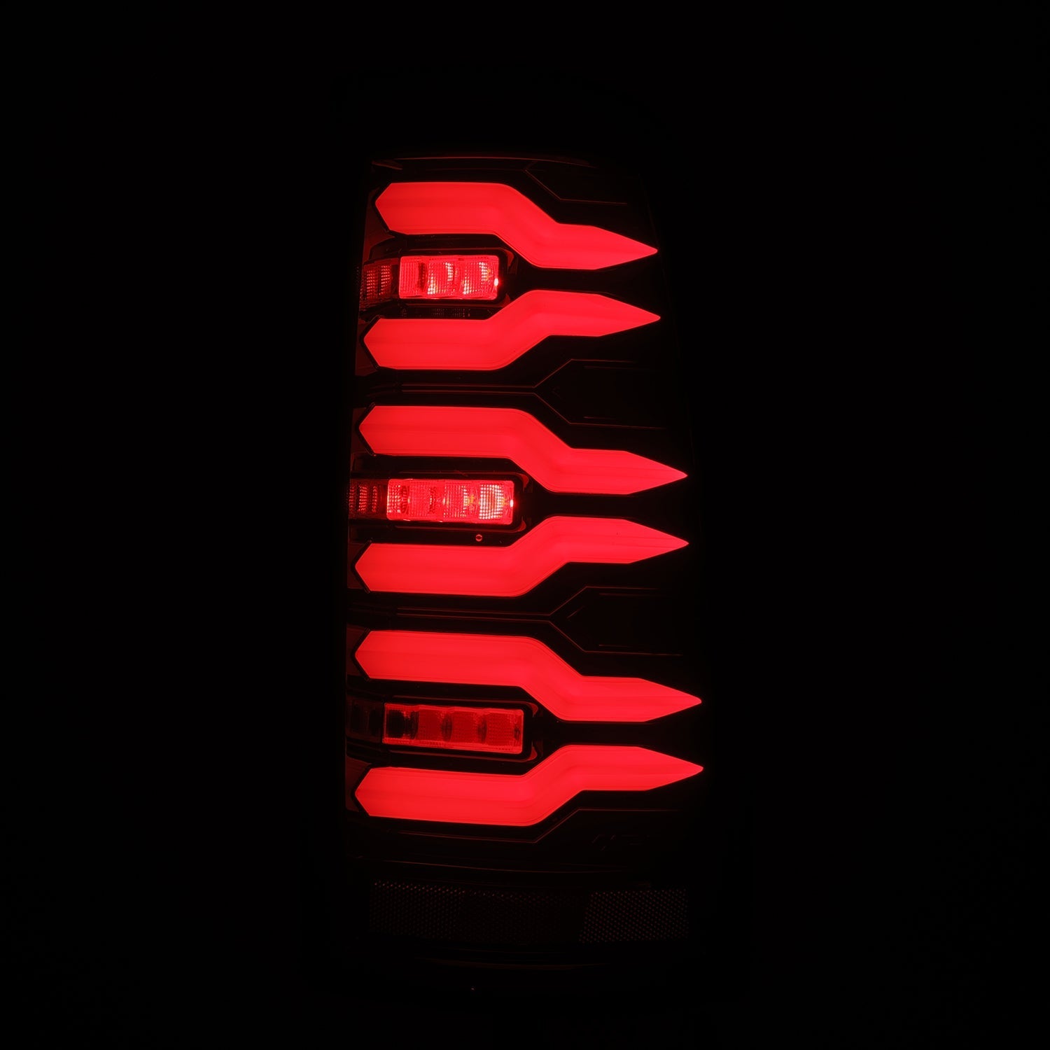 99-06 Chevrolet Silverado/99-06 GMC Sierra LUXX-Series LED Tail Lights Black-Red