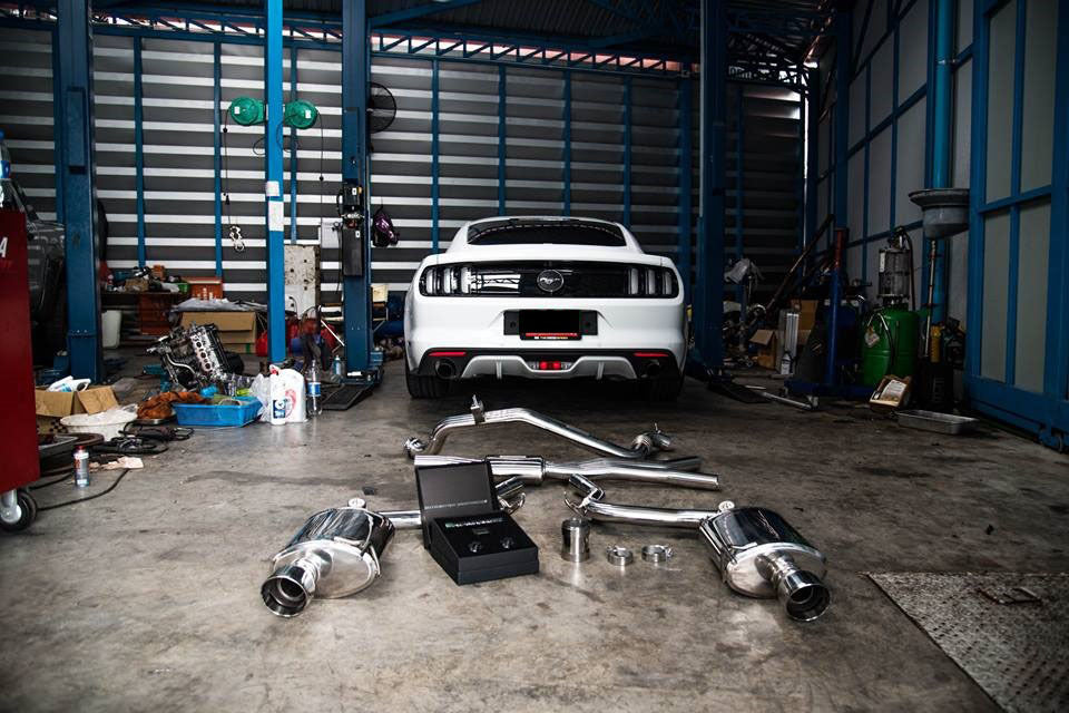 Armytrix High Performance De-Catted Front Pipe Ford Mustang Coupe/Convertible 2.3L Ecoboost 15+