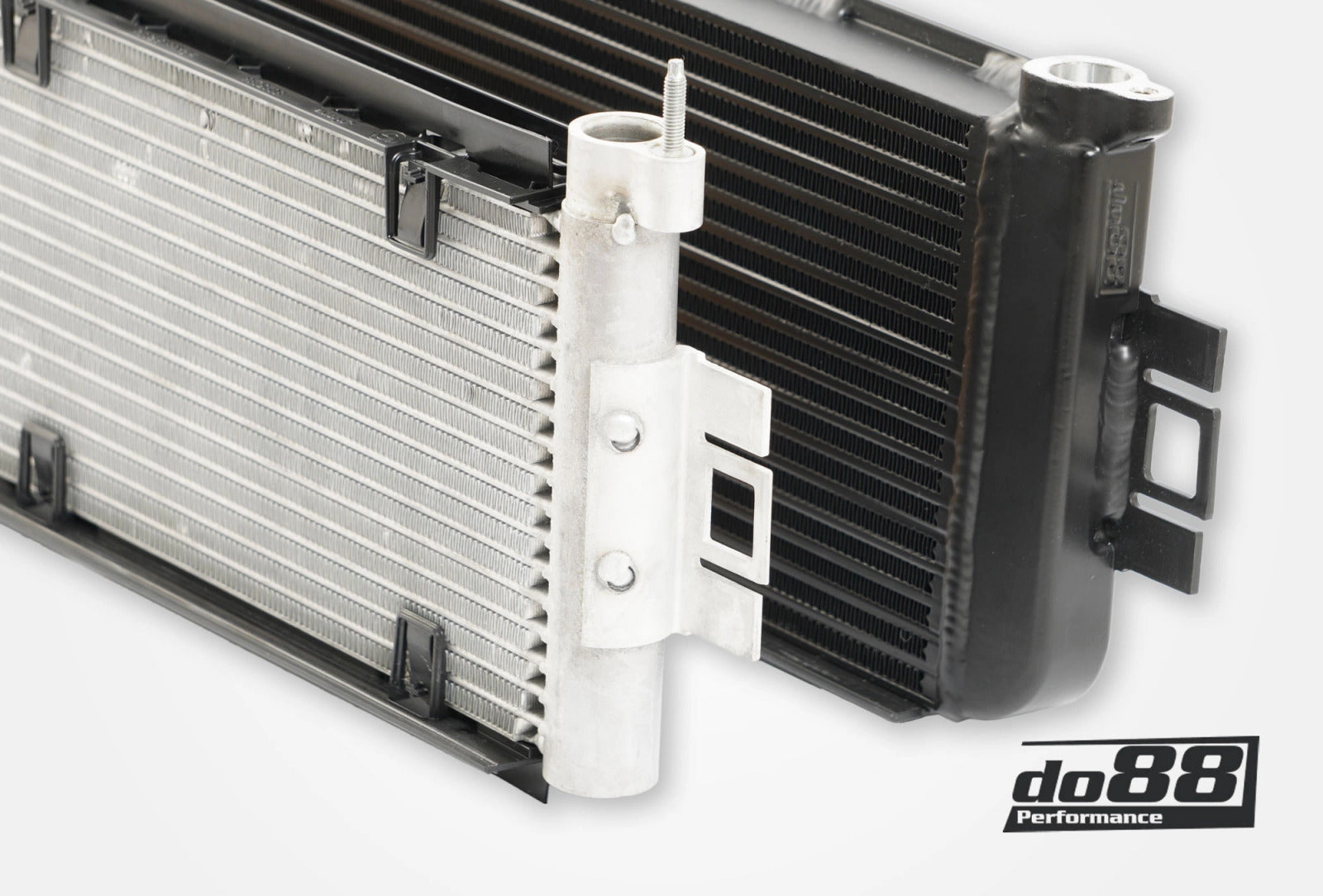 do88 Engine oil cooler, BMW M2 M3 M4 G80 G82 G87 (S58) - OC-200