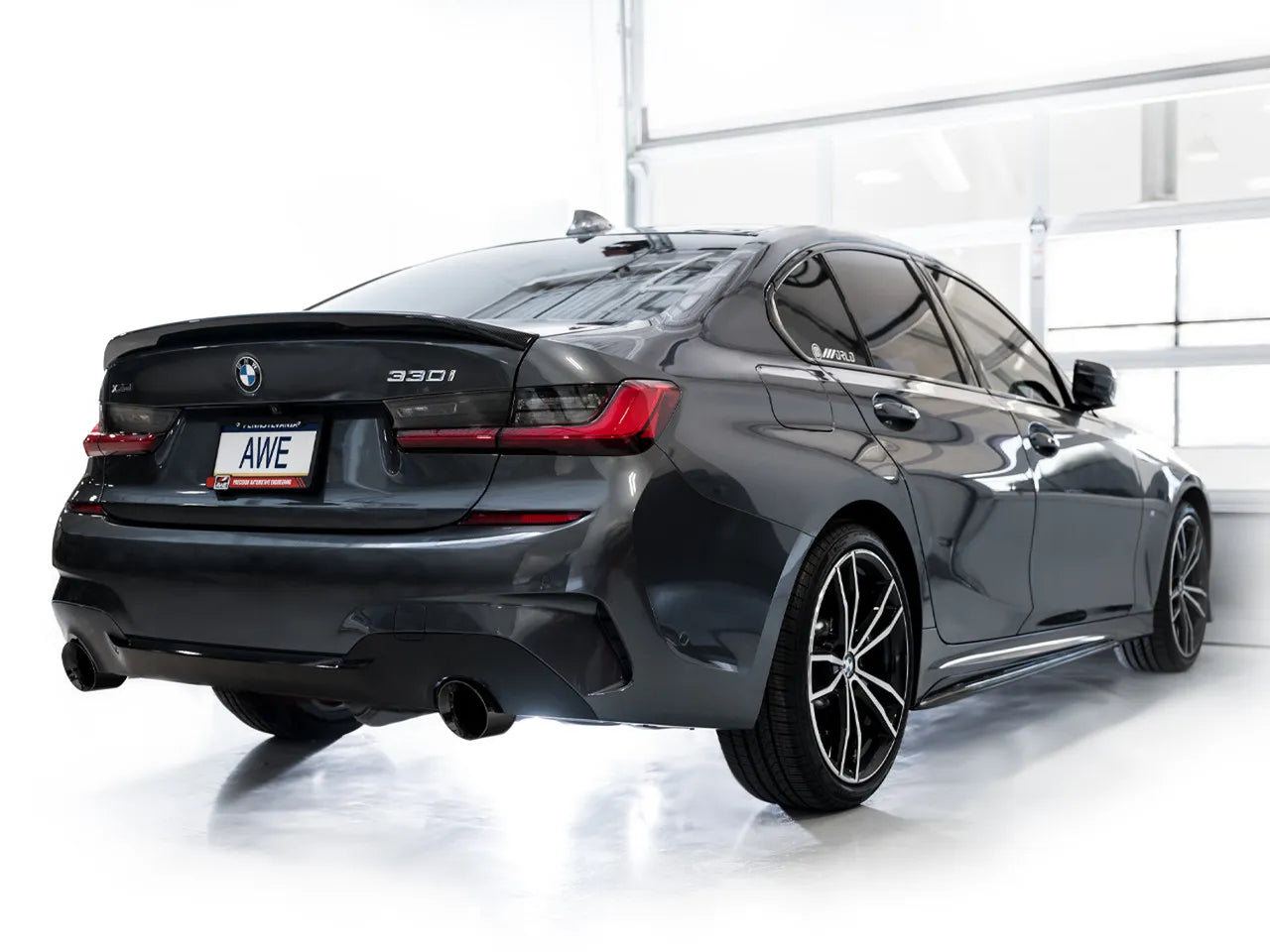 AWE 19-23 BMW 330i / 21-23 BMW 430i Base G2X Track Edition Axle Back Exhaust - Diamond