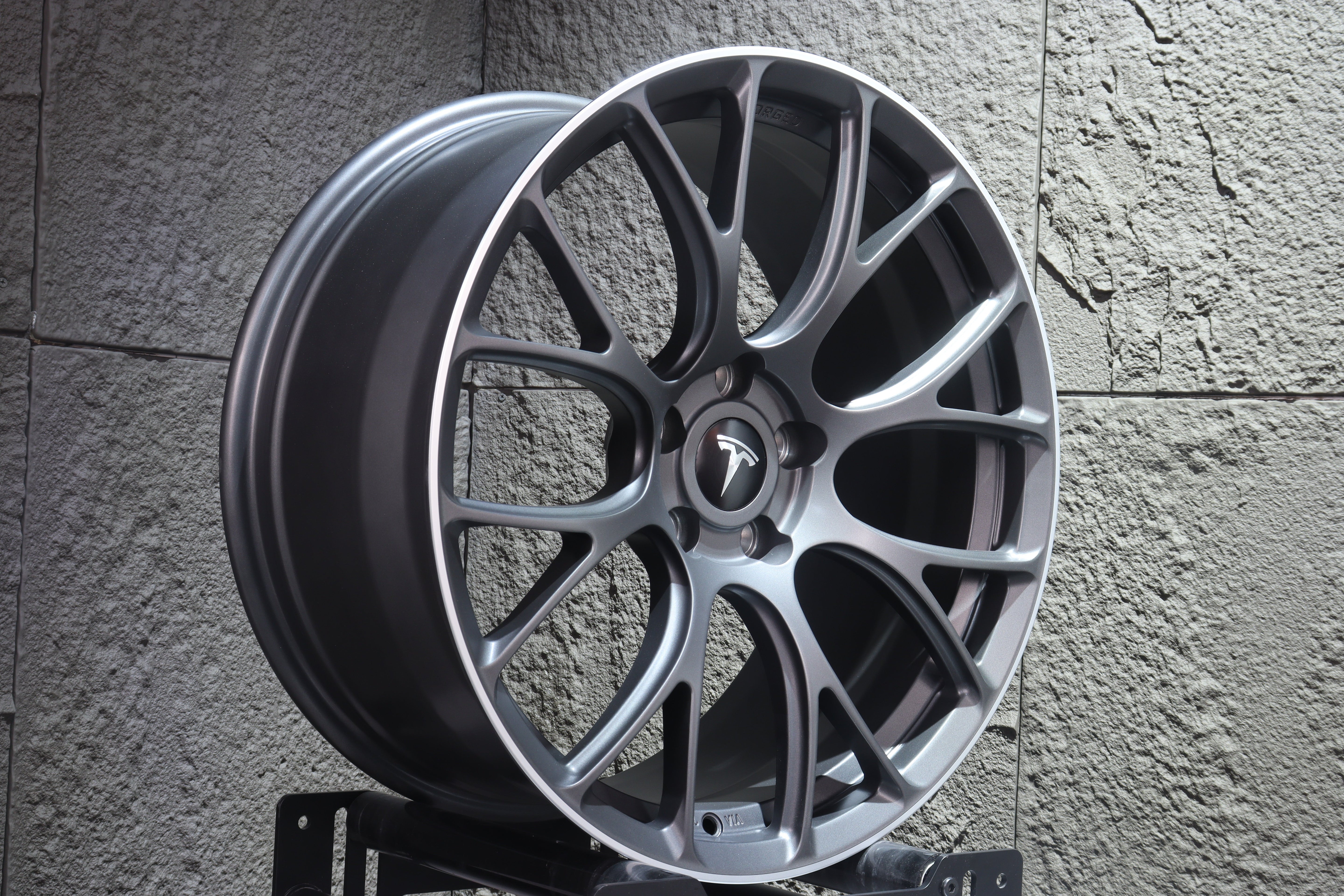 Custom Forged WWC LC818 | Mesh Performance Wheel