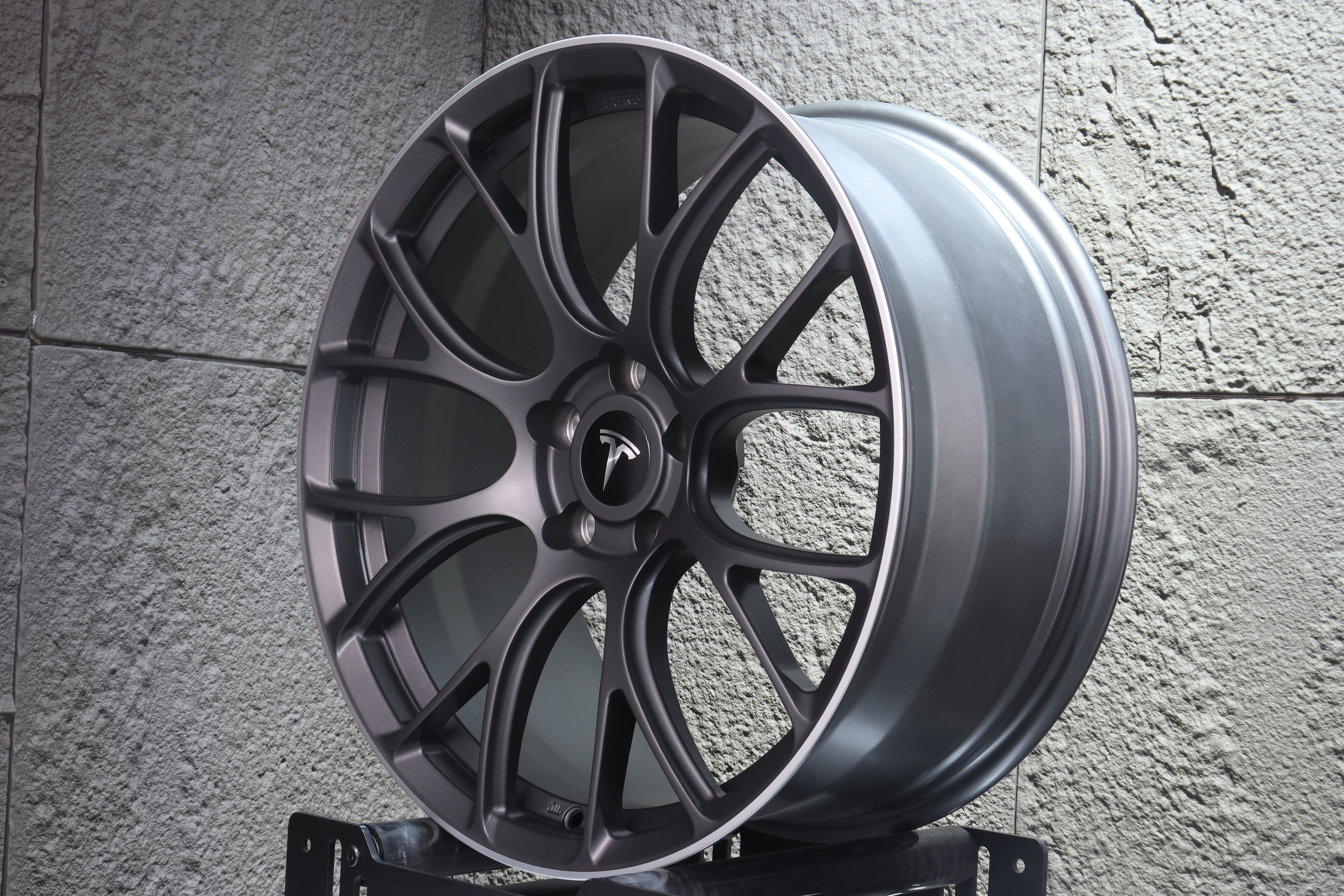 Custom Forged WWC LC818 | Mesh Performance Wheel