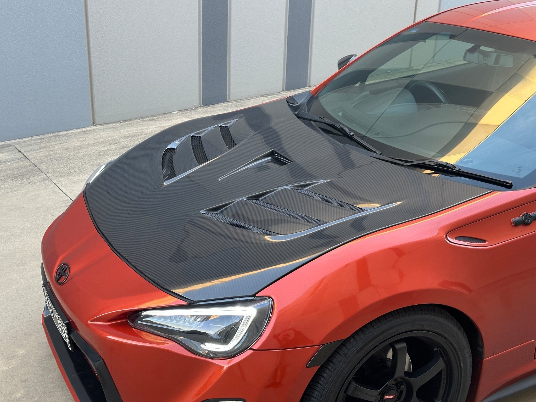 Toyota 86 ZN6/ Subaru BRZ Varis Style (12 - 19) Carbon Fibre Hood